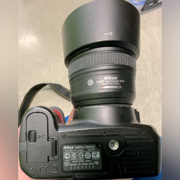 Nikon D3100 DSLR camera with VR lens - Picture 2 of 3